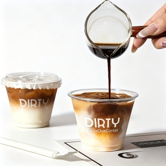 disposable plastic cups​